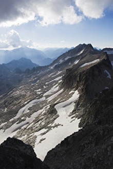 Images Dated 21st August 2010: View from Pico de Aneto, at 3404m the highest peak in the Pyrenees, Spain, Europe