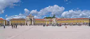 Lively Prints: View of Praca do Comercio and Arco da Rua Augusta on a sunny day, Lisbon, Portugal, Europe