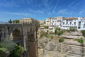 Skyline Gallery: View of Ronda and Puente Nuevo, Ronda, Andalusia, Spain, Europe