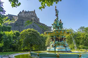 Lothian Prints: View of the Ross Fountain and Edinburgh Castle, West Princes Street Gardens, Edinburgh