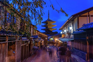Lanterns Prints: View of Sannen Zaka and Yasaka Pagoda in Gion at dusk