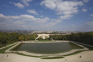 Images Dated 6th October 2007: View of Schonbrunn Palace, UNESCO World Heritage Site, from the Gloriette