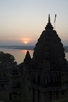 View of the Shiva Temple with the Narmada river in background