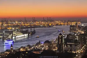 Hamburg Prints: View over St. Pauli district and St