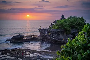 View of Tanah Lot, traditional Balinese temple at sunset, Beraban, Kediri, Tabanan Regency, Bali, Indonesia, South East Asia, Asia