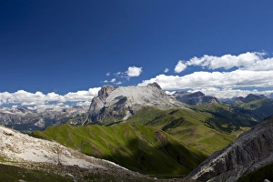 Images Dated 1st August 2010: View from Tierser Alpl refuge of Langkofel and Plattkofel, Dolomites, eastern Alps