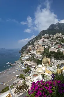 View of town and beach, Positano, Amalfi Coast (Costiera Amalfitana), UNESCO World Heritage Site