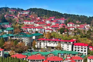 Jiujiang Prints: View of the town in Lushan (Mount Lu), Jiujiang City, Jiangxi, China