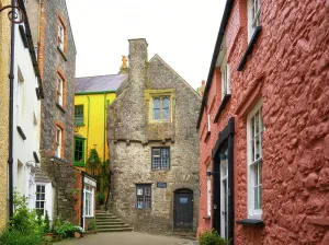 United Prints: View of Tudor Merchants House in Tenby