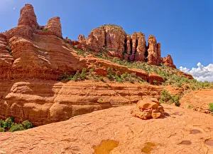 Sedona Gallery: View of the Twin Buttes in Sedona from the edge of Chicken Point, Arizona, United