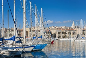 View across the Vieux Port, Marseille, Bouches-du-Rhone, Provence-Alpes-Cote-d Azur, France, Mediterranean, Europe
