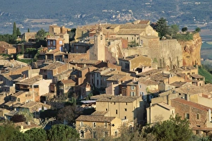 Roussillon Prints: View over the village of Roussillon, Vaucluse, Provence, France, Europe