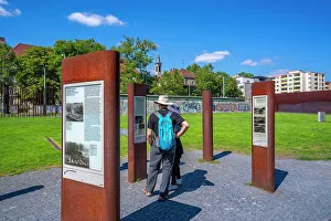 Bernauer Strasse Prints: View of visitors at the Berlin Wall Memorial
