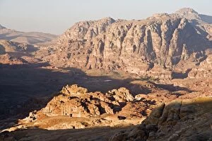 Images Dated 27th February 2008: View of Wadi Sha ab Qais, Petra, Jordan, Middle East