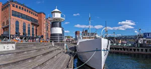 Outdoor Seating Prints: View of waterfront cafes and Oslo Lighthouse