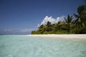 Images Dated 2nd November 2007: Vilamendhoo Island, Ari Atoll, Maldives, Indian Ocean, Asia