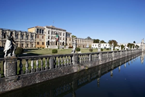 Vicenza Prints: Villa Contarini, Vicenza, Veneto, Italy, Europe