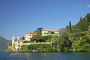 Lombardy Prints: Villa del Balbianello on Punta di Lavedo in spring sunshine