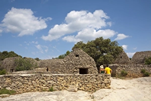 Gordes Prints: Village des Bories, Gordes, Provence, France, Europe