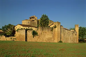 Images Dated 30th November 2007: Village of Larressingle, Gascony, Midi Pyrenees, France, Europe