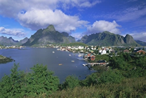 Moskenesoya Prints: Village of Reine on Moskenesoya