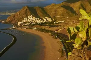Images Dated 5th February 2008: Village of San Andres and Las Teresitas Beach, Tenerife, Canary Islands