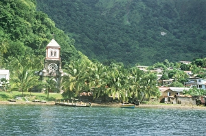 Images Dated 6th January 2000: Village of Soufriere and church from the sea