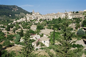 Hill Village Prints: Village of Valldemossa