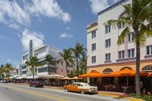 Parked Prints: Vintage cab on Ocean Drive, South Beach
