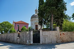 Streets Prints: Visit to Stari Grad offers a glimpse of the historic architecture and cultural heritage in Croatia