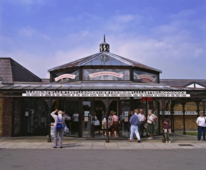 Visitor centre at Llanfairpwllgwyngyllgo-gerychwyrndrobwllllantysiliogogogoch Visitor centre at Llanfairpwllgwyngyllgo-gerychwyrndrobwllllantysiliogogogoch