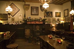 Images Dated 14th January 2000: The Vlissinghe cafe, Flemish bar built in 1515 and used by Van Dyck, Blekerstraat