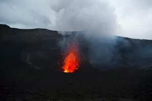 Images Dated 24th August 2008: Volcano eruptions at the Volcano Yasur, Island of Tanna, Vanuatu, South Pacific, Pacific