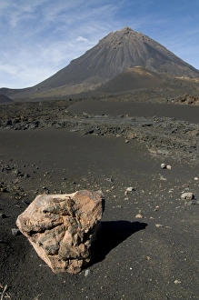 Images Dated 25th February 2009: Volcano on Fogo, Cape Verde Islands, Africa