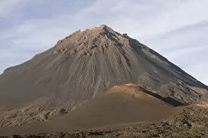 Images Dated 25th February 2009: Volcano on Fogo, Cape Verde Islands, Africa
