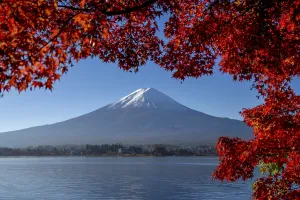 Voyages Prints: Volcano Fuji or Fudschijama with snow at the summit