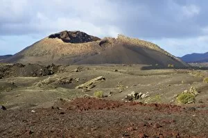 Images Dated 13th February 2008: Volcano, Timanfaya National Park, Lanzarote, Canary Islands, Spain, Europe