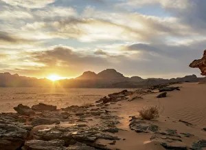 Wadi Rum at sunset, Aqaba Governorate, Jordan, Middle East
