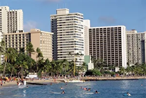 Hotels Prints: Waikiki Beach