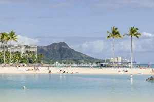 Waikiki Beach and Diamond Head, Waikiki, Honolulu, Oahu, Hawaii, United States of America