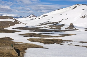 Images Dated 12th June 2009: Walkers in mountain landscape covered with ice, Snaefellsjokull National Park