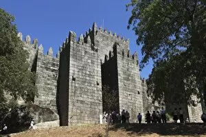 Images Dated 24th July 2010: The walls of the medieval castle (Castelo de Guimaraes), UNESCO World Heritage Site