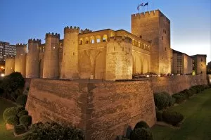 Images Dated 28th September 2010: Walls and towers at night of the Aljaferia Palace, dating from the 11th century