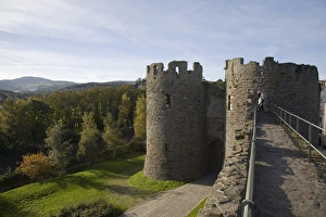Conwy Prints: Walls walk west to Mill Gate towers entrance