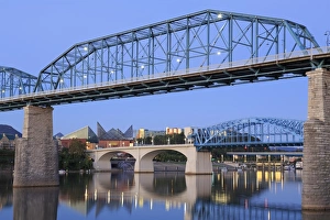 Arch Bridge Prints: Walnut Street Bridge over the Tennessee River