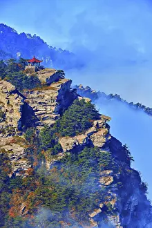 Jiujiang Prints: Wangjiang Pavilion from afar among rising clouds in Lushan (Mount Lu)