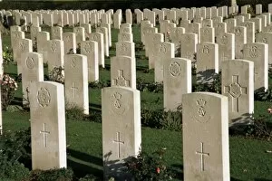 Grave Collection: War Cemetery, 1939-1945, World War II, Bayeux, Basse Normandie (Normandy), France, Europe