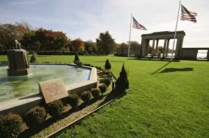 Images Dated 2nd November 2008: War Memorial, Southampton, the Hamptons, Long Island, New York State, United States of America