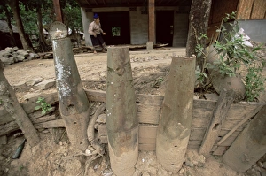 Beam Prints: War waste architecture in village