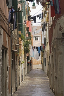 Laundry Prints: Washing out to dry